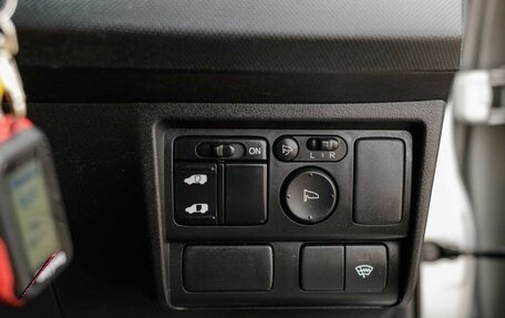 Honda Freed I, 2011 год, 1 200 000 рублей, 16 фотография