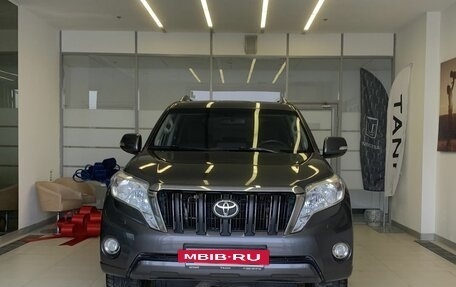 Toyota Land Cruiser Prado 150 рестайлинг 2, 2016 год, 4 300 000 рублей, 2 фотография