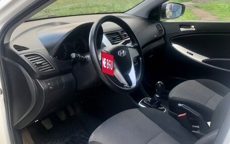 Hyundai Solaris II рестайлинг, 2013 год, 520 000 рублей, 4 фотография