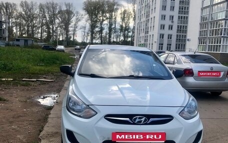 Hyundai Solaris II рестайлинг, 2013 год, 520 000 рублей, 15 фотография