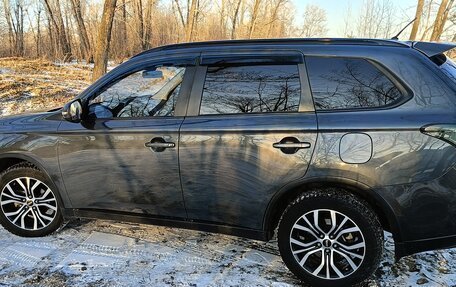 Mitsubishi Outlander III рестайлинг 3, 2014 год, 1 850 000 рублей, 8 фотография