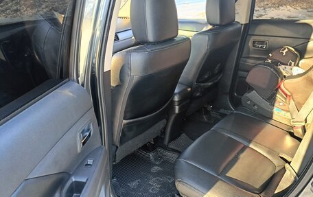 Mitsubishi Outlander III рестайлинг 3, 2014 год, 1 850 000 рублей, 15 фотография