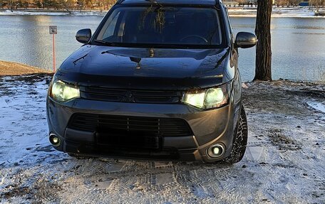 Mitsubishi Outlander III рестайлинг 3, 2014 год, 1 850 000 рублей, 26 фотография