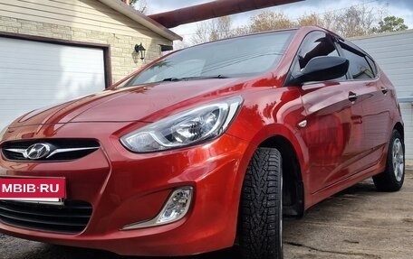 Hyundai Solaris II рестайлинг, 2012 год, 700 000 рублей, 10 фотография