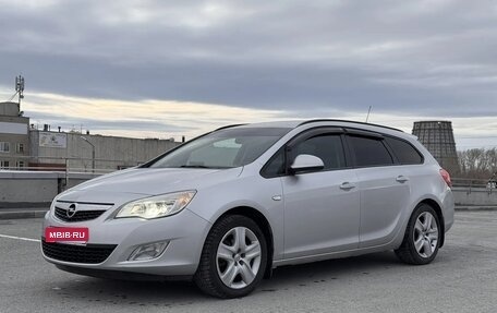 Opel Astra J, 2012 год, 790 000 рублей, 1 фотография