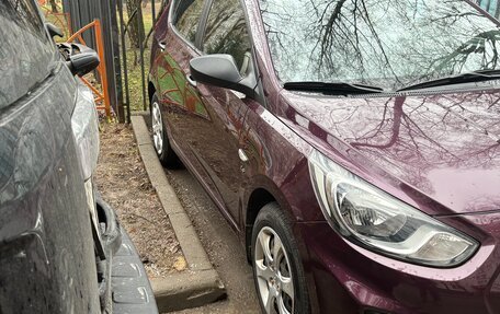 Hyundai Solaris II рестайлинг, 2012 год, 975 000 рублей, 3 фотография