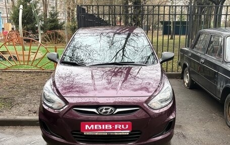 Hyundai Solaris II рестайлинг, 2012 год, 975 000 рублей, 2 фотография