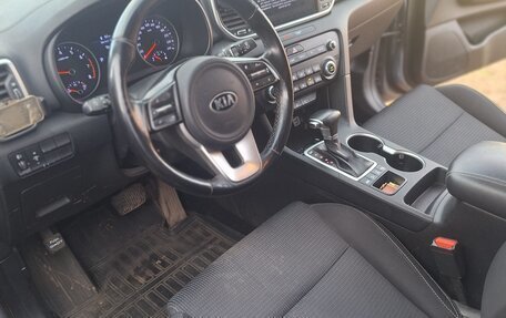 KIA Sportage IV рестайлинг, 2021 год, 2 800 000 рублей, 10 фотография