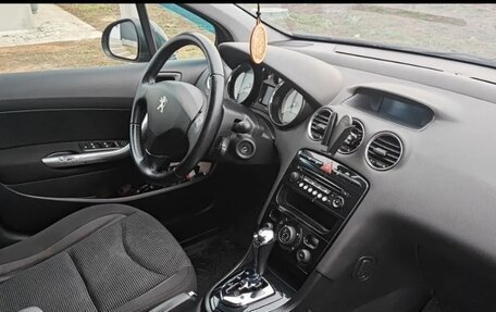 Peugeot 408 I рестайлинг, 2012 год, 650 000 рублей, 4 фотография