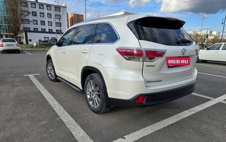 Toyota Highlander III, 2014 год, 2 600 000 рублей, 4 фотография