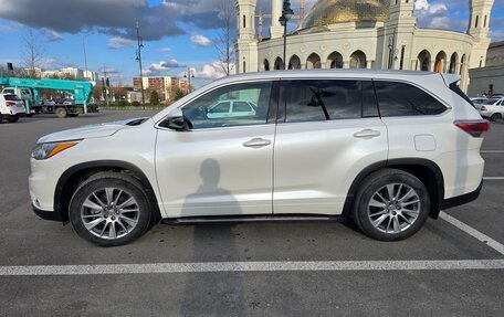 Toyota Highlander III, 2014 год, 2 600 000 рублей, 3 фотография