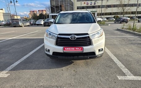Toyota Highlander III, 2014 год, 2 600 000 рублей, 7 фотография