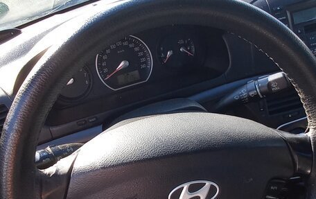 Hyundai Sonata VI, 2006 год, 620 000 рублей, 12 фотография