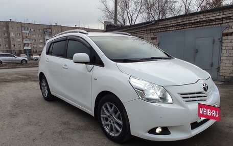 Toyota Verso I, 2012 год, 1 430 000 рублей, 3 фотография