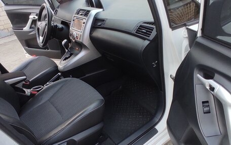 Toyota Verso I, 2012 год, 1 430 000 рублей, 21 фотография