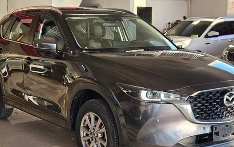 Mazda CX-5 II, 2023 год, 1 600 000 рублей, 2 фотография