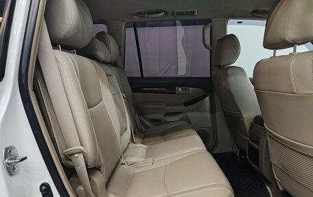 Toyota Land Cruiser Prado 120 рестайлинг, 2004 год, 1 975 000 рублей, 22 фотография