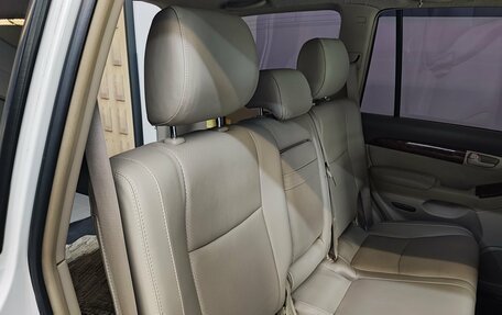 Toyota Land Cruiser Prado 120 рестайлинг, 2004 год, 1 975 000 рублей, 23 фотография