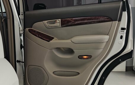 Toyota Land Cruiser Prado 120 рестайлинг, 2004 год, 1 975 000 рублей, 30 фотография