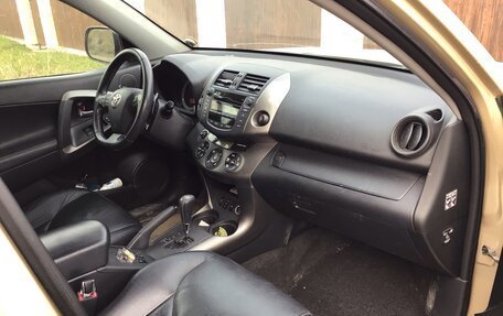 Toyota RAV4, 2011 год, 1 430 000 рублей, 8 фотография