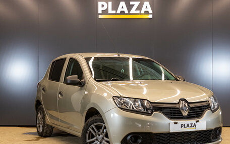 Renault Sandero II рестайлинг, 2015 год, 689 000 рублей, 2 фотография