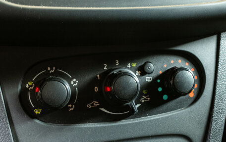 Renault Sandero II рестайлинг, 2015 год, 689 000 рублей, 11 фотография