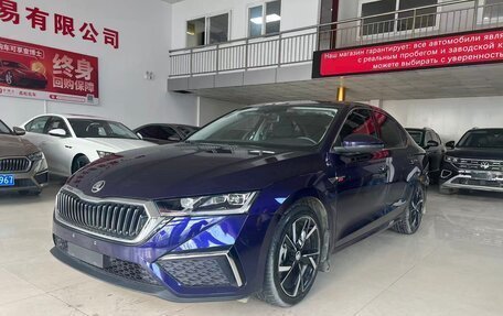 Skoda Octavia IV, 2022 год, 1 600 000 рублей, 2 фотография