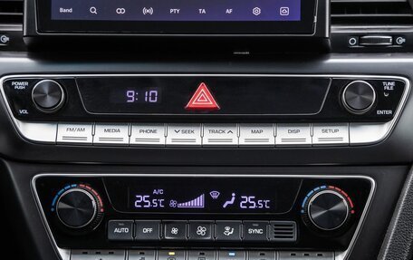 Hyundai Sonata VII, 2017 год, 1 735 000 рублей, 29 фотография