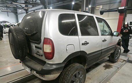 Chevrolet Niva I рестайлинг, 2003 год, 250 000 рублей, 10 фотография