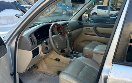 Toyota Land Cruiser 100 рестайлинг 2, 2006 год, 2 080 000 рублей, 5 фотография