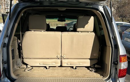 Toyota Land Cruiser 100 рестайлинг 2, 2006 год, 2 080 000 рублей, 8 фотография