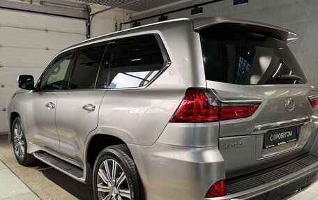 Lexus LX III, 2017 год, 6 499 000 рублей, 4 фотография