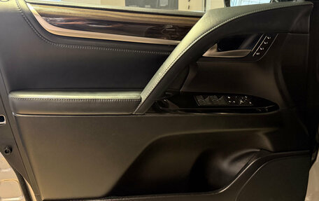 Lexus LX III, 2017 год, 6 499 000 рублей, 13 фотография