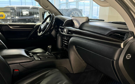 Lexus LX III, 2017 год, 6 499 000 рублей, 9 фотография