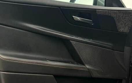 Jaguar XE I рестайлинг, 2015 год, 1 599 000 рублей, 9 фотография