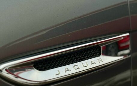 Jaguar XE I рестайлинг, 2015 год, 1 599 000 рублей, 29 фотография