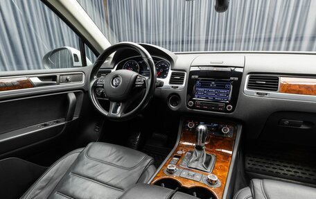 Volkswagen Touareg III, 2012 год, 3 049 000 рублей, 14 фотография