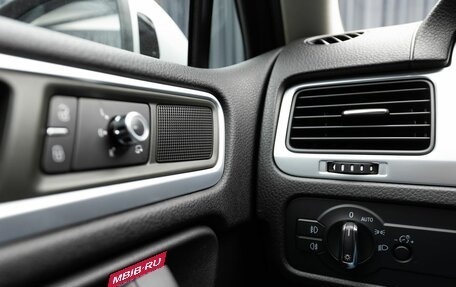 Volkswagen Touareg III, 2012 год, 3 049 000 рублей, 20 фотография