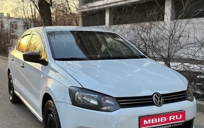 Volkswagen Polo VI (EU Market), 2015 год, 450 000 рублей, 1 фотография