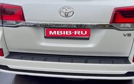 Toyota Land Cruiser 200, 2019 год, 7 499 000 рублей, 2 фотография