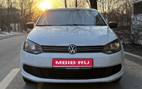 Volkswagen Polo VI (EU Market), 2015 год, 450 000 рублей, 5 фотография