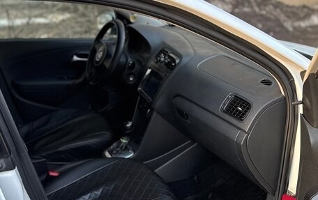 Volkswagen Polo VI (EU Market), 2015 год, 450 000 рублей, 11 фотография