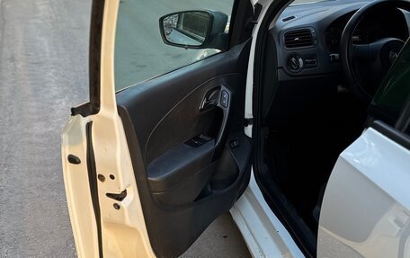 Volkswagen Polo VI (EU Market), 2015 год, 450 000 рублей, 20 фотография