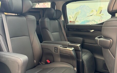 Toyota Alphard III, 2021 год, 5 800 000 рублей, 8 фотография