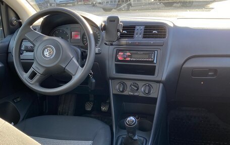 Volkswagen Polo VI (EU Market), 2014 год, 800 000 рублей, 11 фотография