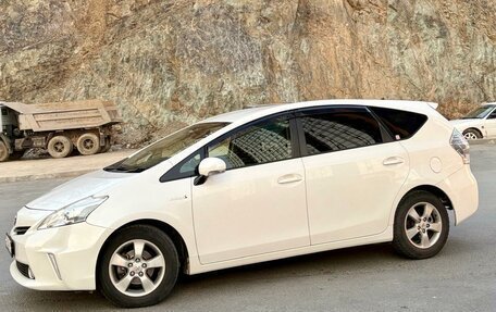 Toyota Prius Alpha I (ZVW40/41), 2012 год, 1 000 000 рублей, 3 фотография