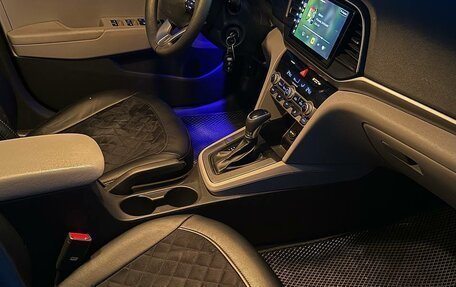 Hyundai Elantra VI рестайлинг, 2019 год, 1 600 000 рублей, 7 фотография