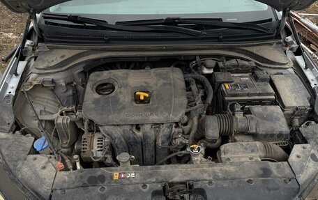 Hyundai Elantra VI рестайлинг, 2019 год, 1 600 000 рублей, 15 фотография