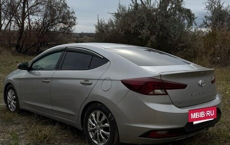 Hyundai Elantra VI рестайлинг, 2019 год, 1 600 000 рублей, 11 фотография