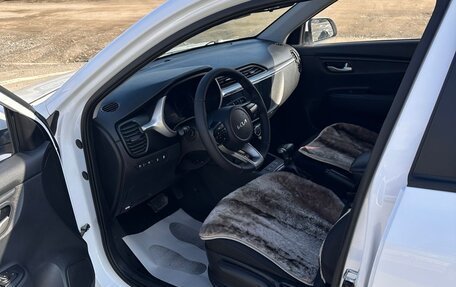 KIA Rio IV, 2022 год, 1 406 000 рублей, 9 фотография